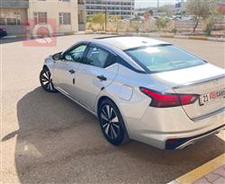 نيسان ألتيما